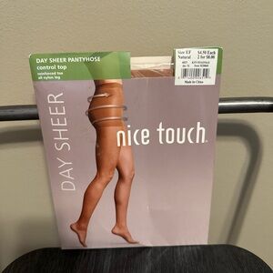 Day Sheer Pantyhose - Natural